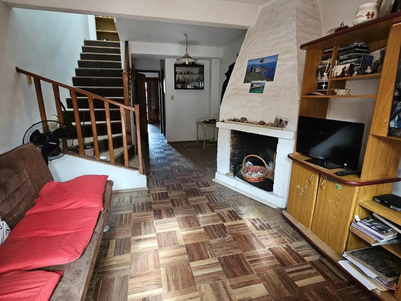 Casa en venta en Buceo| 2 dormitorios y cochera.